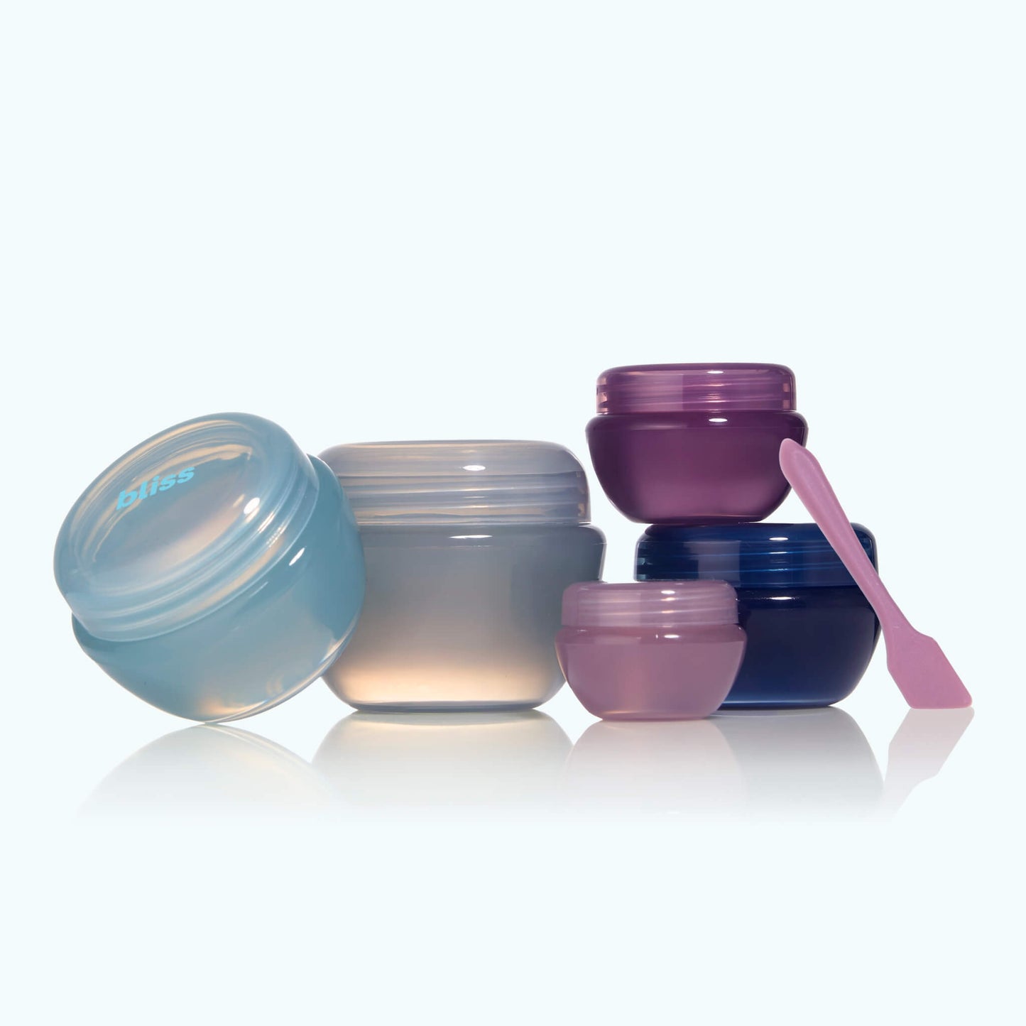 Spa To Go Reusable Travel Jar + Spatula Set Lifestyle