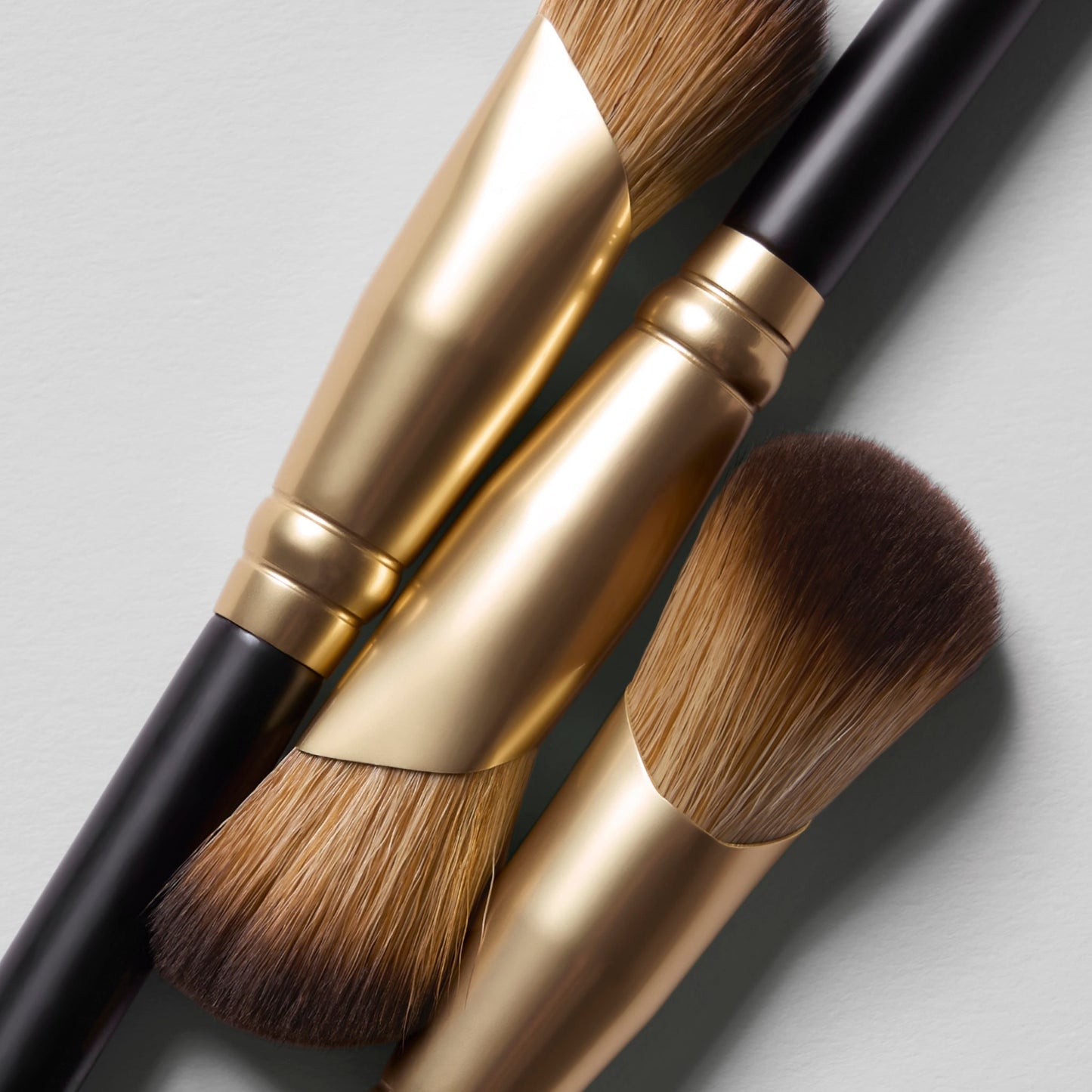 Angled Precision Concealer Brush Macro