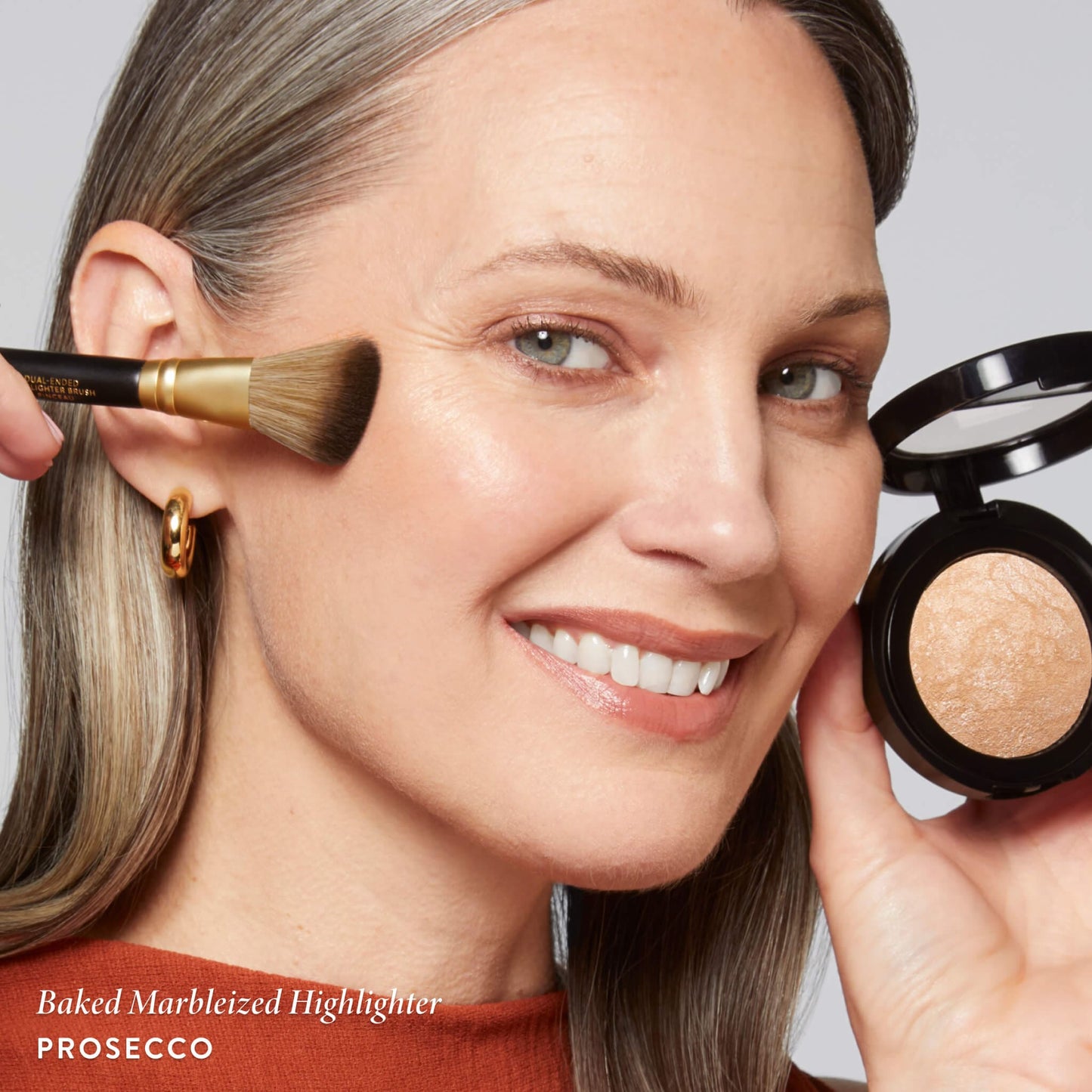 Baked Marbleized Highlighter Prosecco full face model