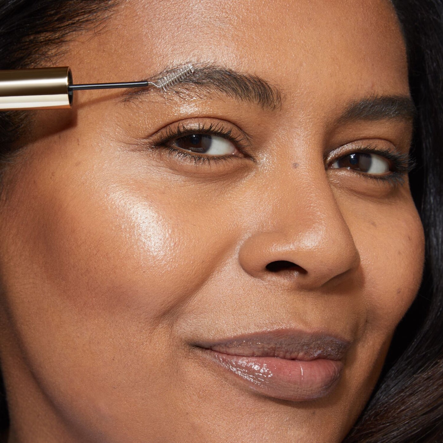 Sculpt-n-Stay Brow Gel - model lifestyle