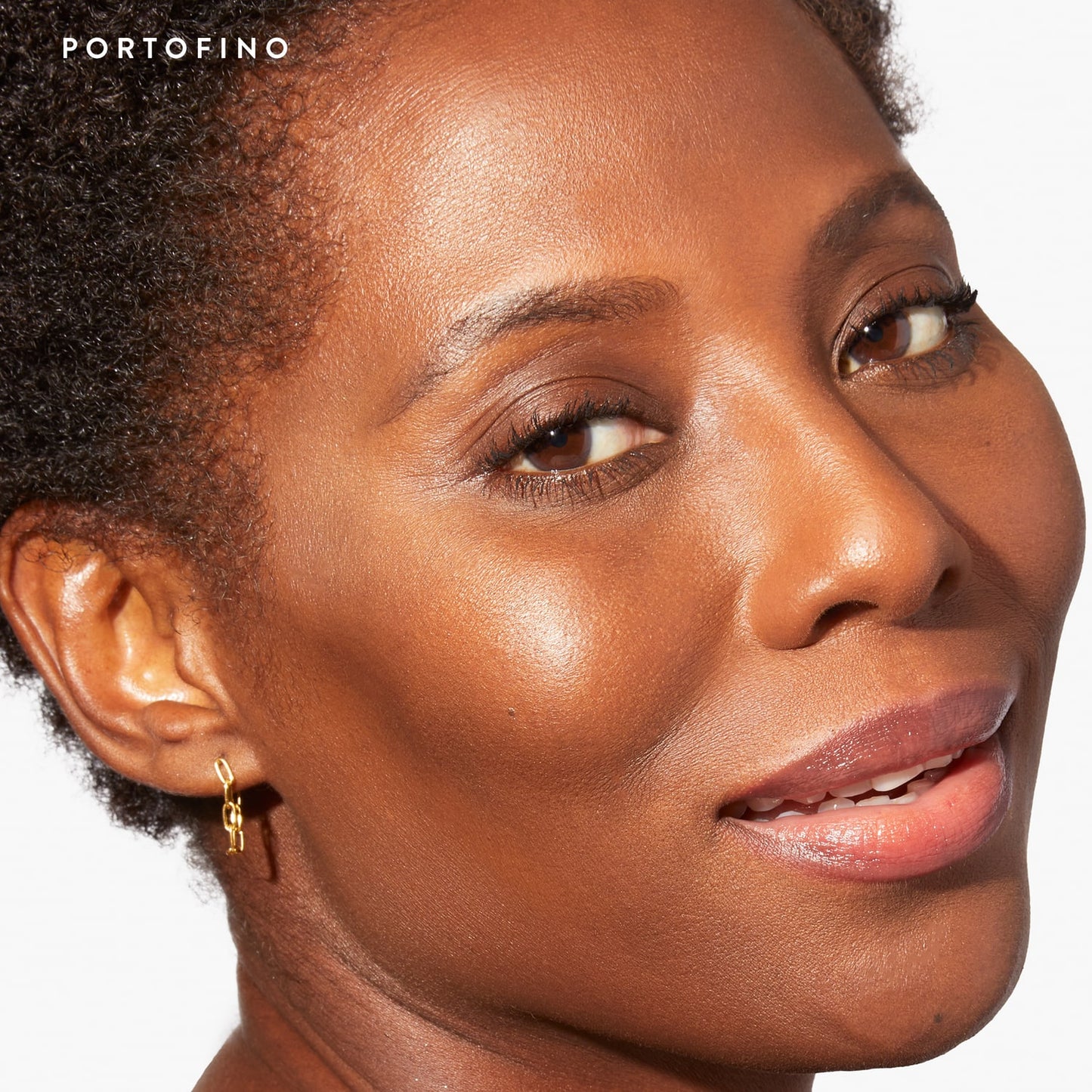 Baked Natural Glow Highlighter Portofino Model