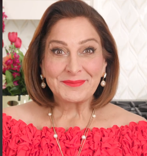 Makeup Meets the Moment