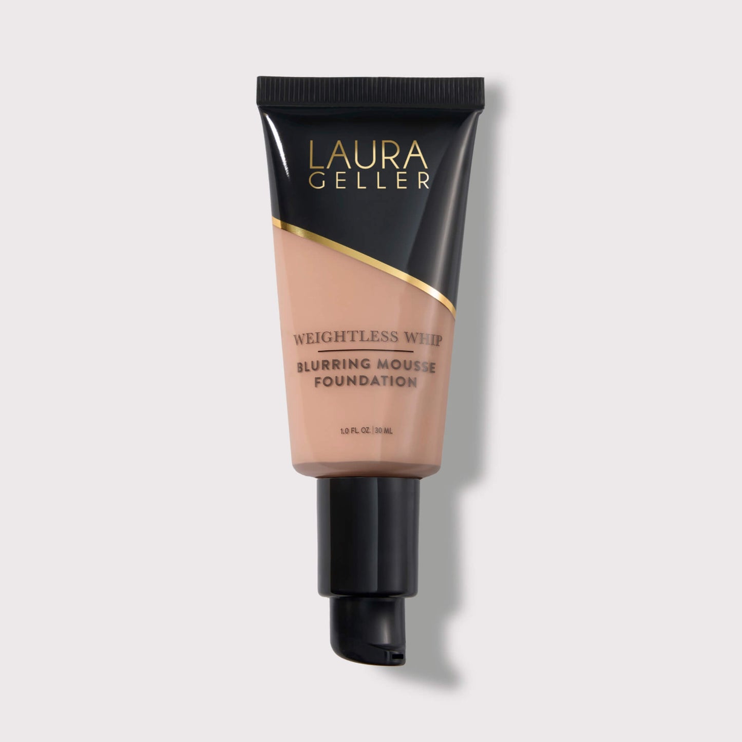 Weightless Whip Blurring Mousse Foundation medium soldier