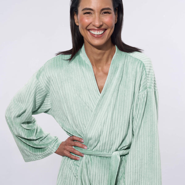 Spa at home velour bathrobe  model image