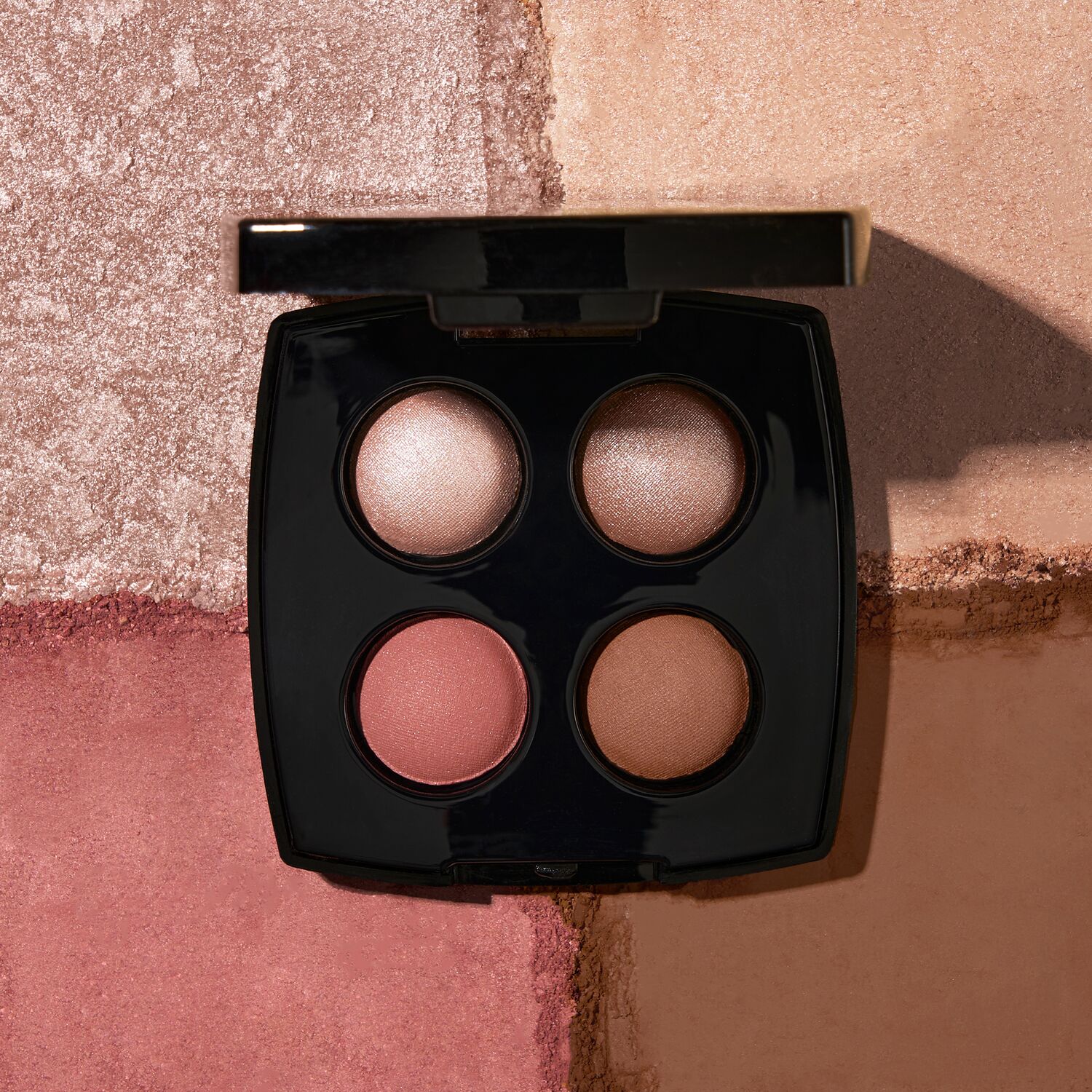 Baked Eyeshadow Quad- Solder/Swatch - pink buttercream