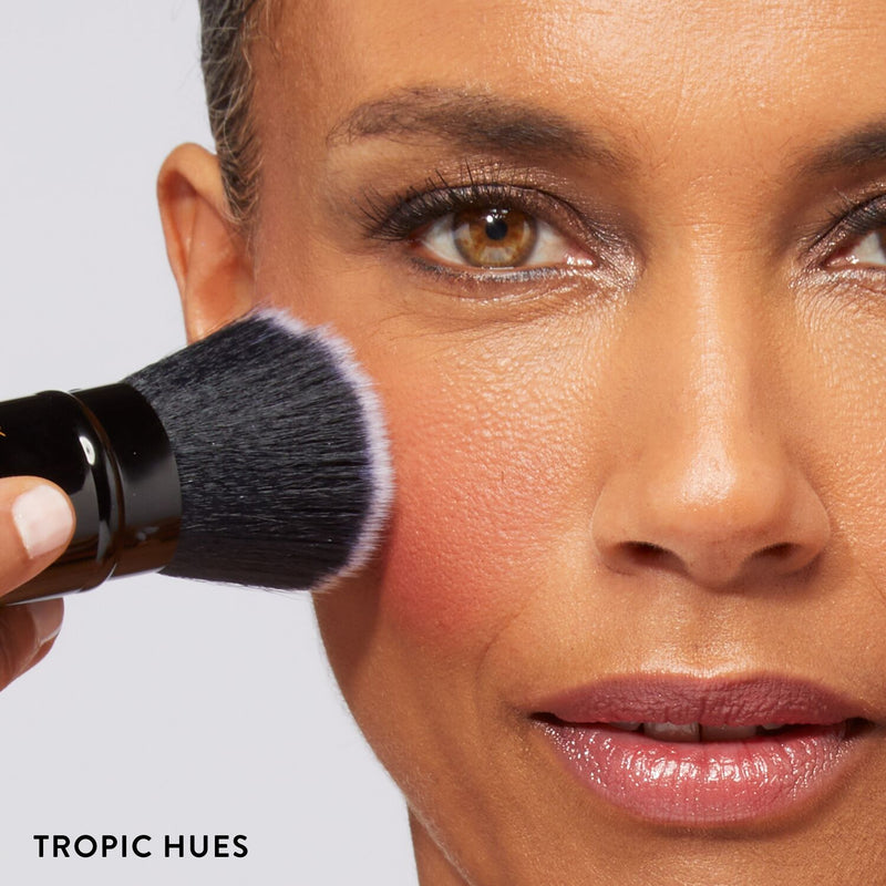 Laura Geller Baked To Go Blush Tropic Hues Model