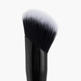 Angled Precision Concealer Brush Macro shot