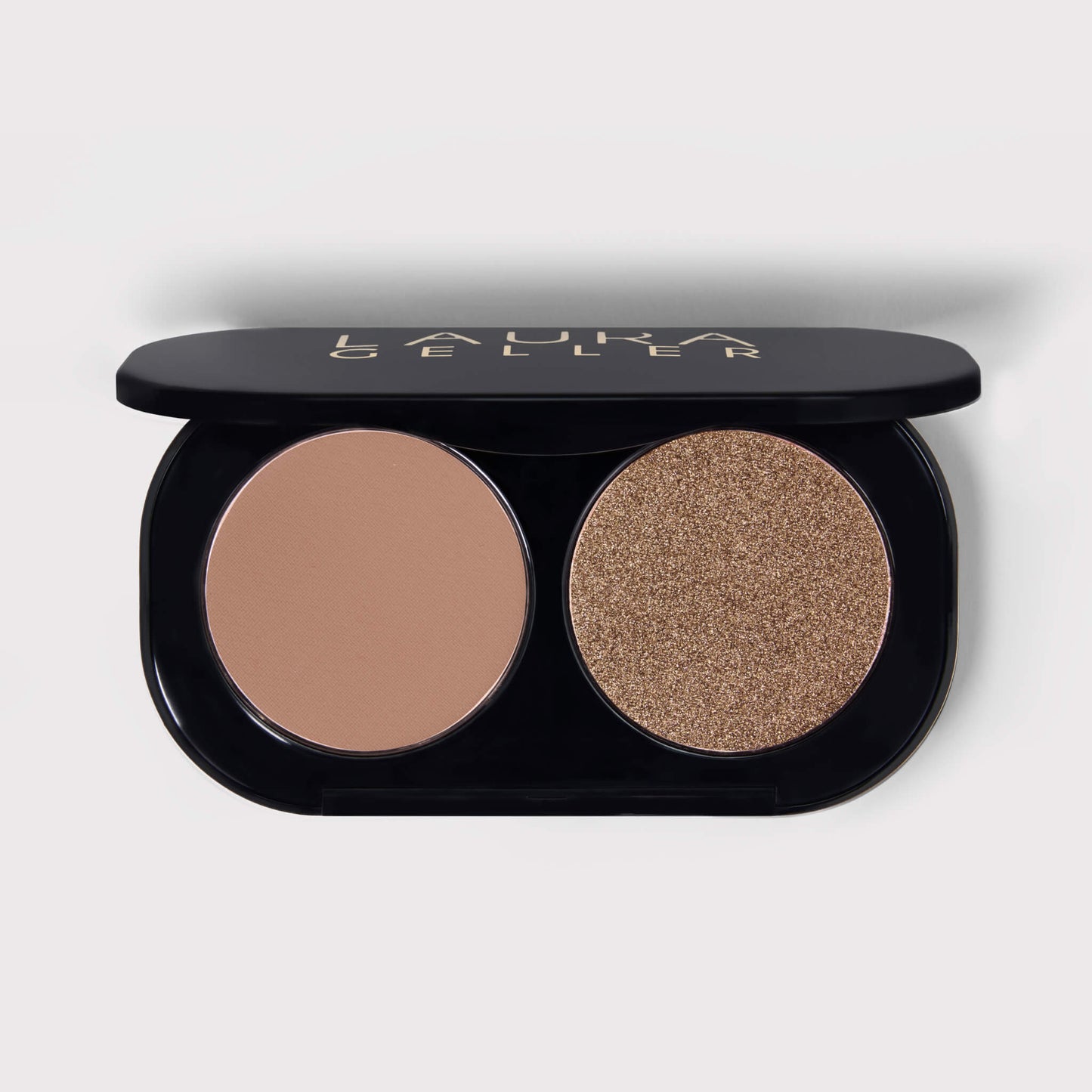 Double Shot Eyeshadow Duo In the smoke soldier