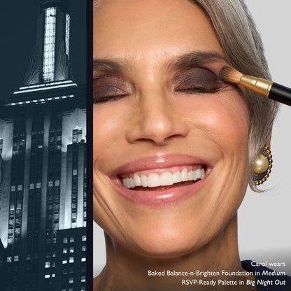 Dual-Ended Retractable Lip + Eyeshadow Brush - Model application eyeshadow brush