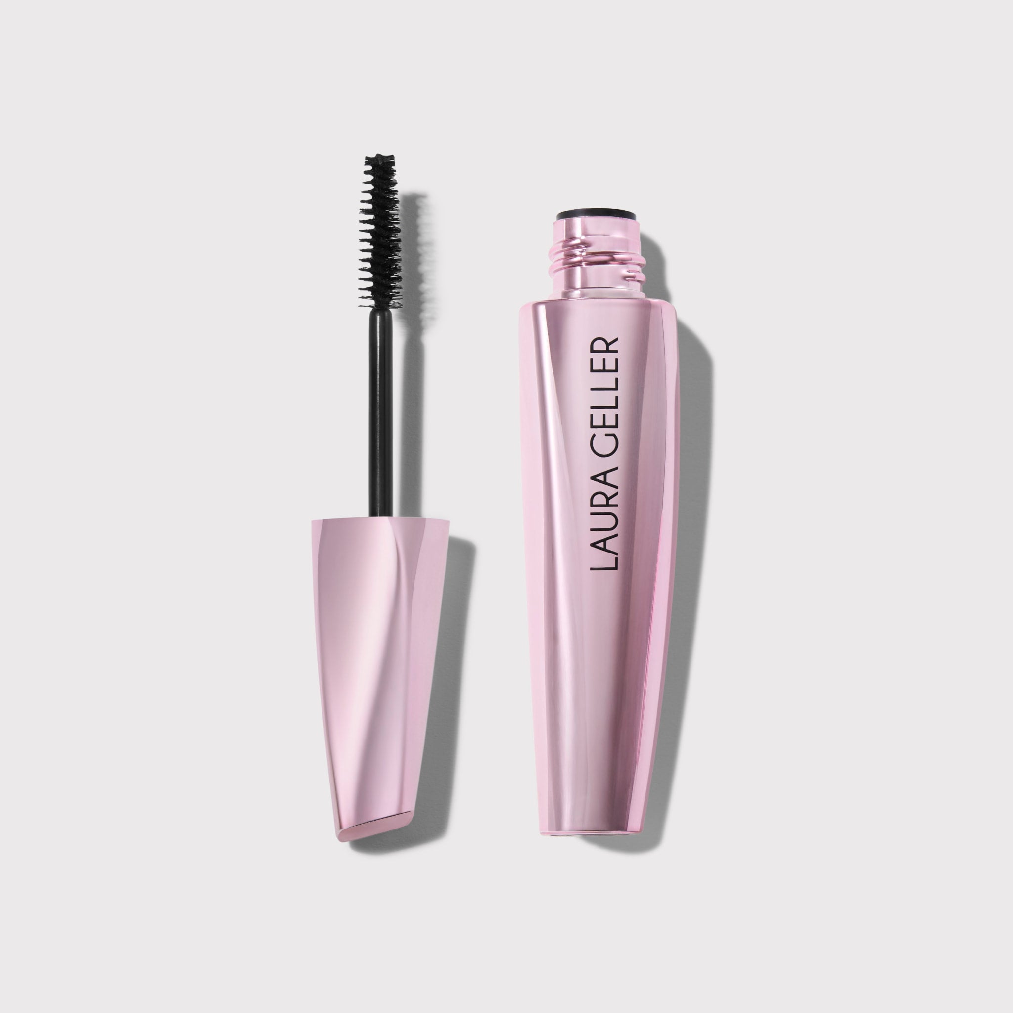 Lash Echo Extreme Volumizing Mascara soldier