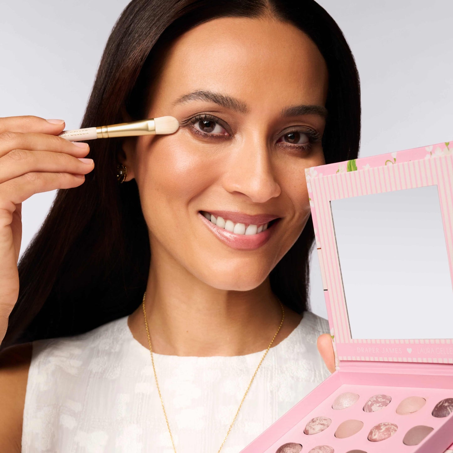 Dual-Ended Eyeshadow Brush full face