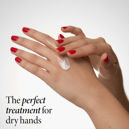 Retinol Hand Cream Application