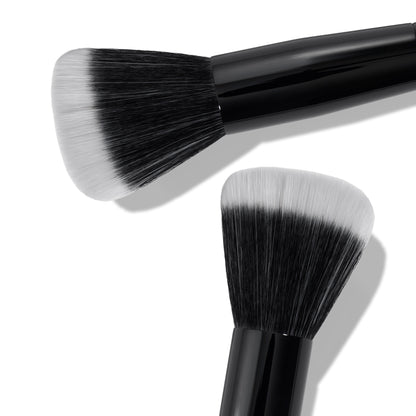 Stippling Brush Lifestyle