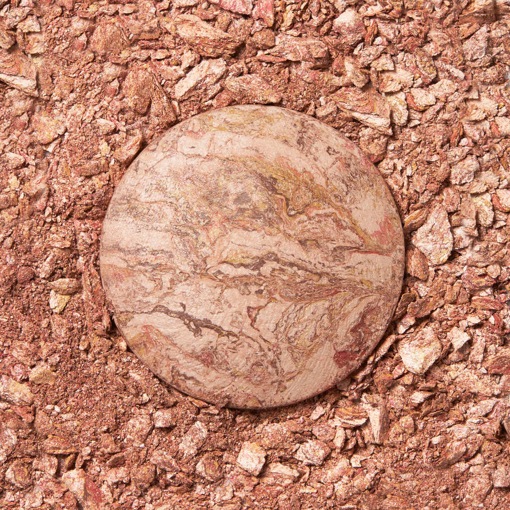 Baked Body Frosting texture in roman holiday