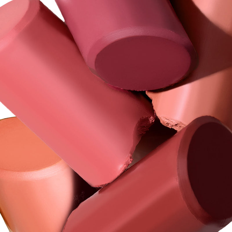 Smart pout transfer-proof lipstick lifestyle